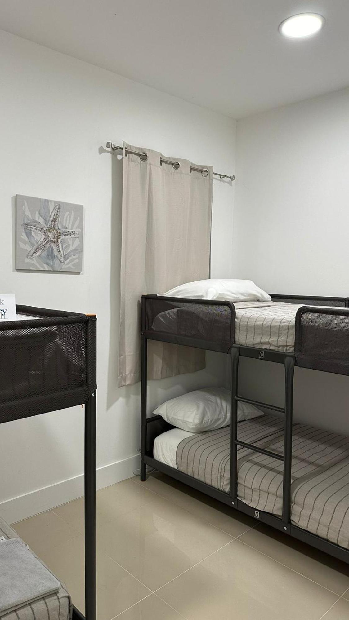 מיאמי 104 Mixed Shared Rooms Central, Friendly, Affordable מראה חיצוני תמונה