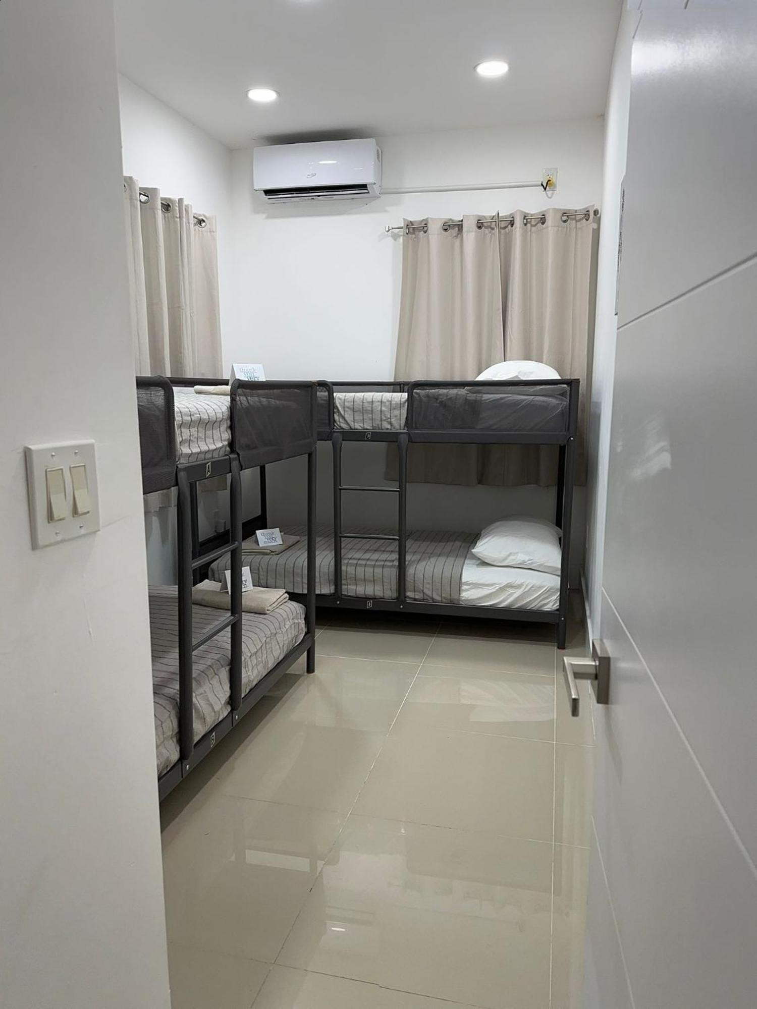מיאמי 104 Mixed Shared Rooms Central, Friendly, Affordable מראה חיצוני תמונה