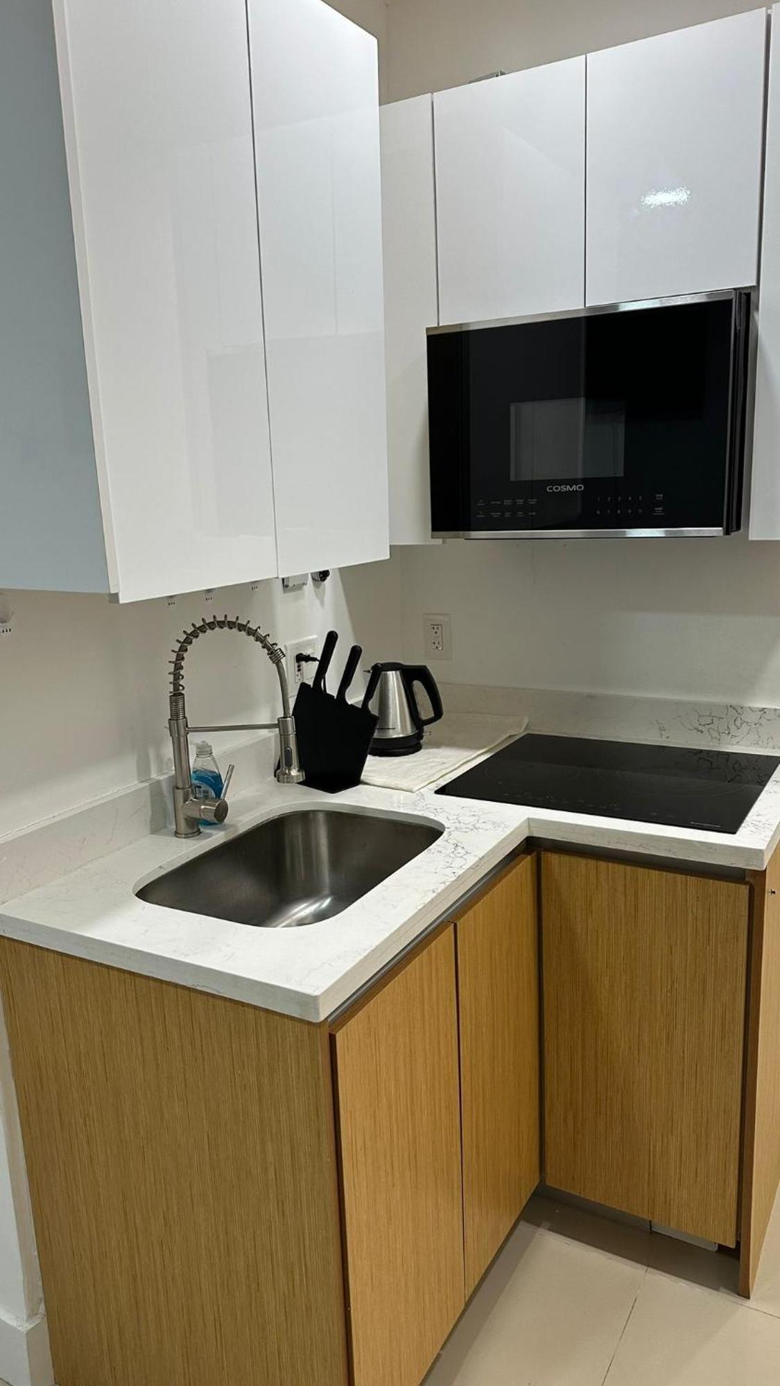 מיאמי 104 Mixed Shared Rooms Central, Friendly, Affordable מראה חיצוני תמונה